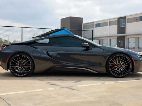 Used 2019 BMW i8 Roadster image 16