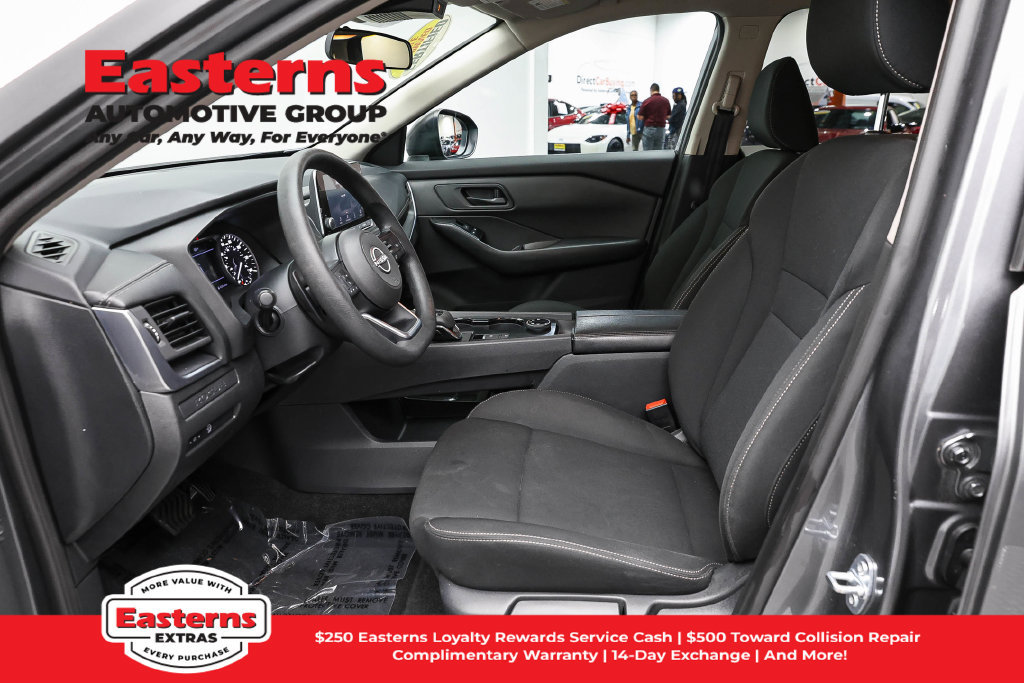 Used 2024 Nissan Rogue S AWD/4WD image 15