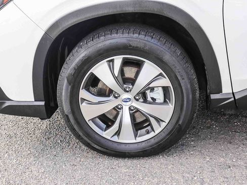 Used 2023 Subaru Ascent Premium w/ Convenience Package image 12