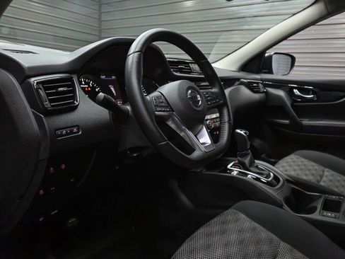 Used 2019 Nissan Rogue Sport SV w/ All-Weather Package AWD/4WD image 11