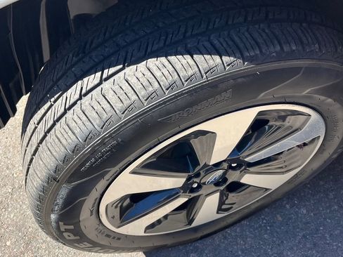 Used 2017 Subaru Forester 2.5i Premium image 24