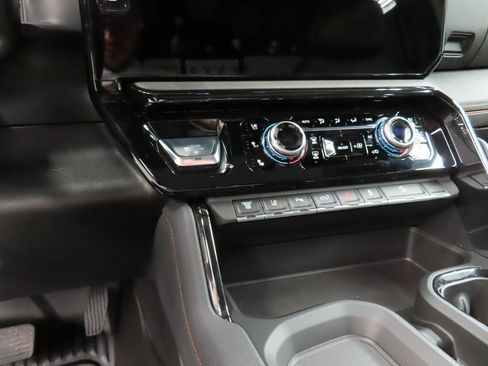 Used 2025 GMC Sierra 3500 AT4 image 67