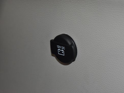 Certified 2024 Chrysler Pacifica Touring-L FWD image 11