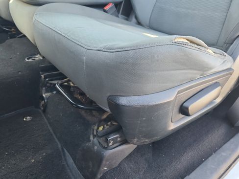 Used 2018 RAM 2500 Tradesman w/ Chrome Appearance Group image 13