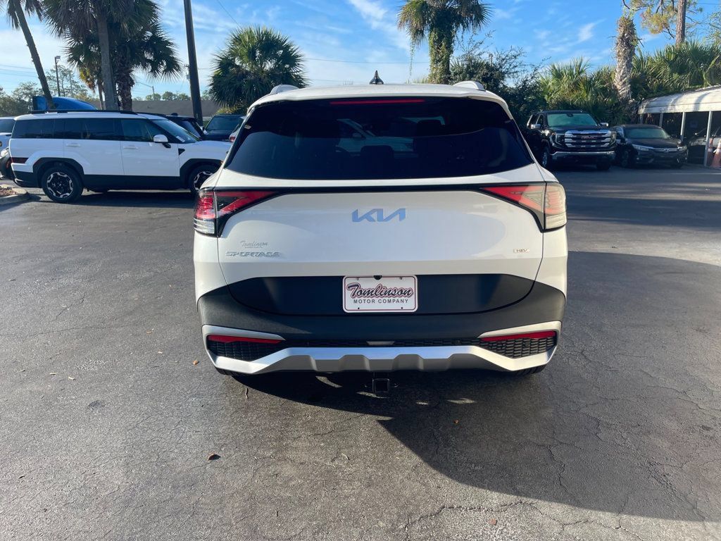 Used 2024 Kia Sportage EX AWD/4WD image 4