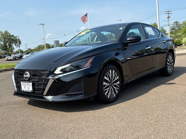 Certified 2023 Nissan Altima 2.5 SV w/ SV Premium Package AWD/4WD image 5