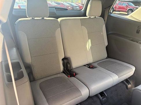 Used 2021 Chevrolet Traverse LT image 52