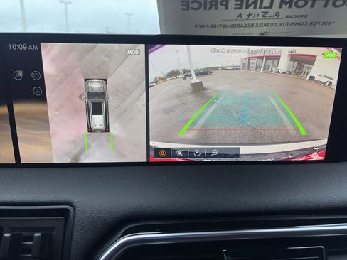 Used 2025 Nissan Armada Platinum Reserve image 20