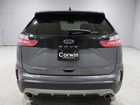 Used 2024 Ford Edge Titanium image 3