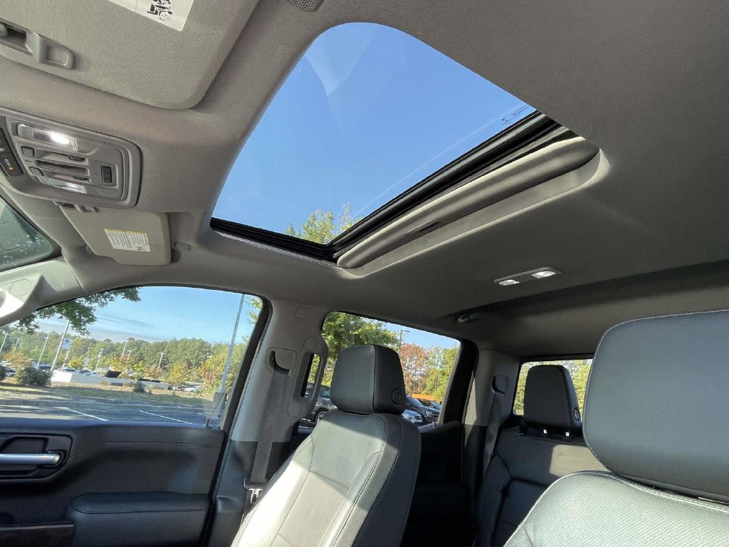 Used 2021 GMC Sierra 1500 SLT w/ SLT Premium Plus Package AWD/4WD image 18