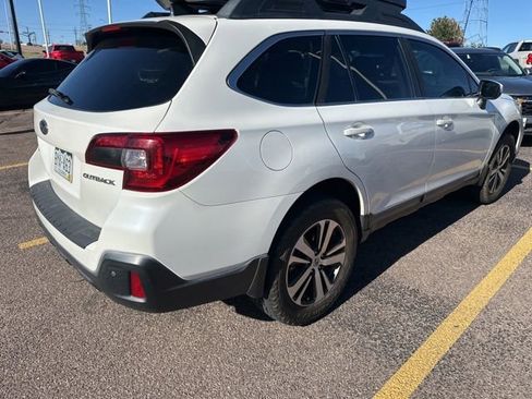 Used 2018 Subaru Outback 2.5i Limited AWD/4WD image 4