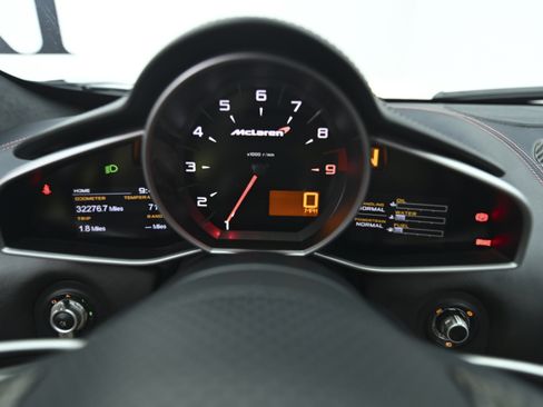Used 2013 McLaren MP4-12C Spider RWD image 19