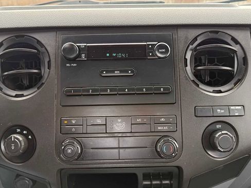 Used 2016 Ford F250 XL w/ Power Equipment Group image 16