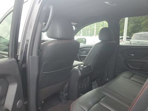 Used 2023 Nissan Titan PRO-4X w/ Pro-4x Convenience Package AWD/4WD image 8