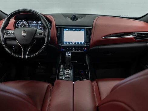Used 2022 Maserati Levante Modena image 9