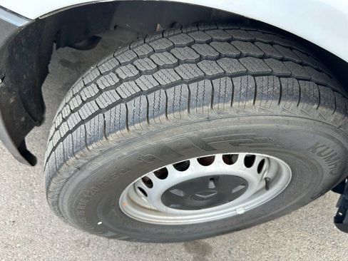 Used 2014 Mercedes-Benz Sprinter 2500 image 16