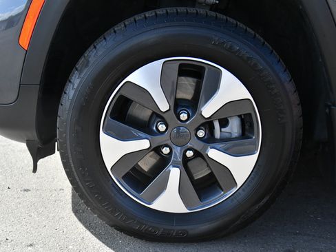 Used 2022 Jeep Grand Cherokee Limited 4xe w/ MOPAR Finishing Package AWD/4WD image 12