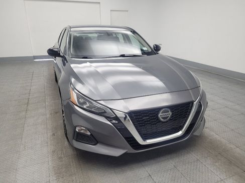 Used 2019 Nissan Altima 2.5 SR FWD image 14