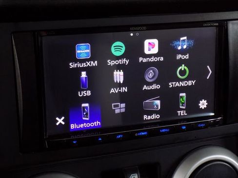 Used 2010 Jeep Wrangler Unlimited Sahara image 16