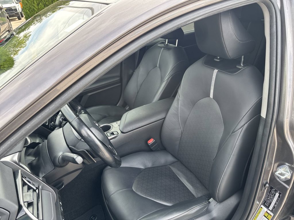 Used 2021 Toyota Camry XSE w/ Carpet Mat Package (TMS) FWD image 23