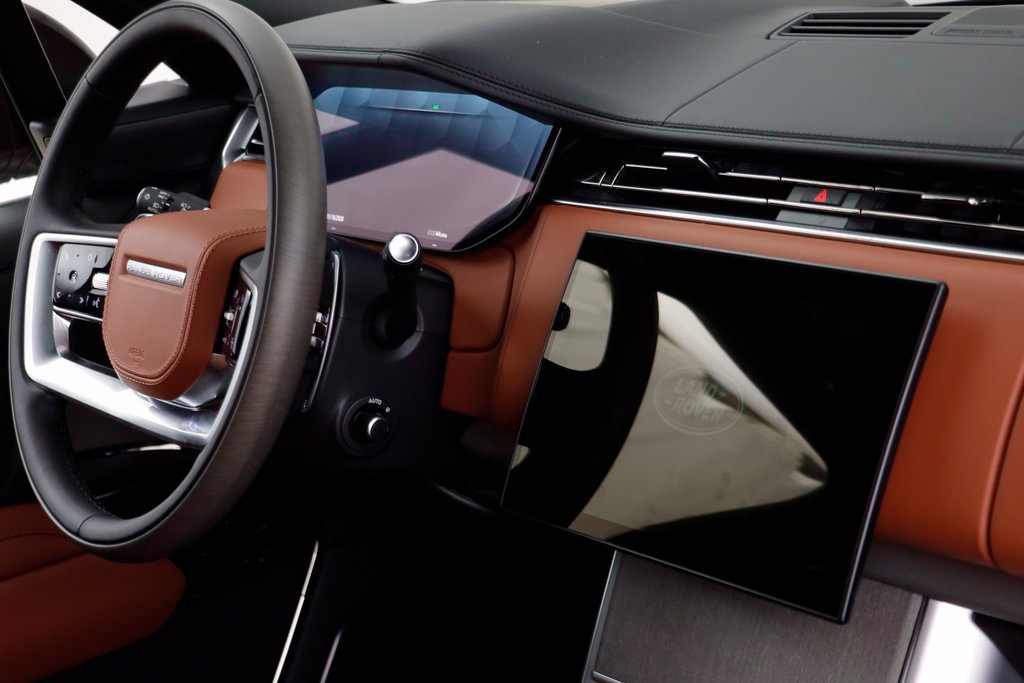 New 2026 Land Rover Range Rover SV AWD/4WD image 27