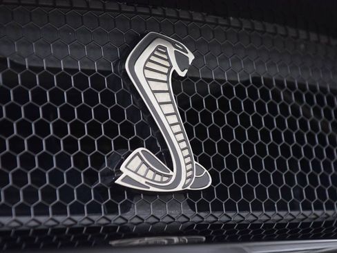 Used 2022 Ford Mustang Shelby GT500 w/ Technology Package image 16