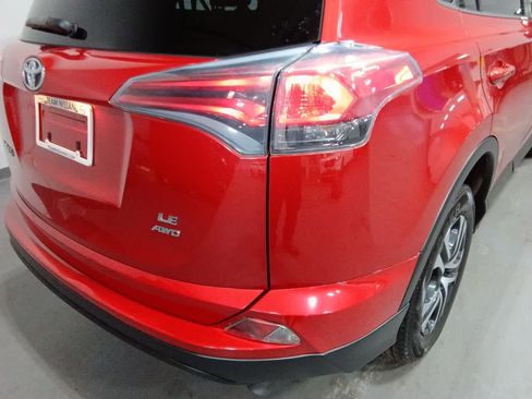 Used 2016 Toyota RAV4 LE image 27