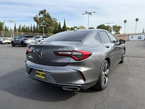Used 2025 Acura TLX w/ Technology Package image 9