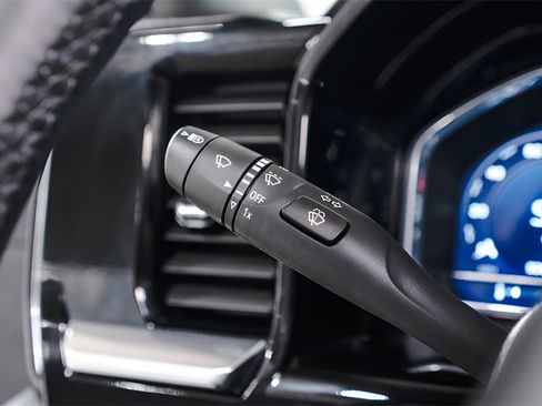 Used 2025 Chevrolet Silverado 2500 LT image 21