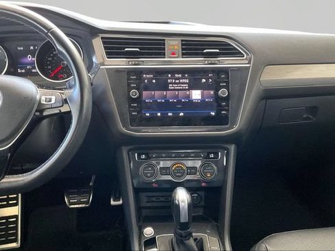 Used 2020 Volkswagen Tiguan SE R-Line AWD/4WD image 9