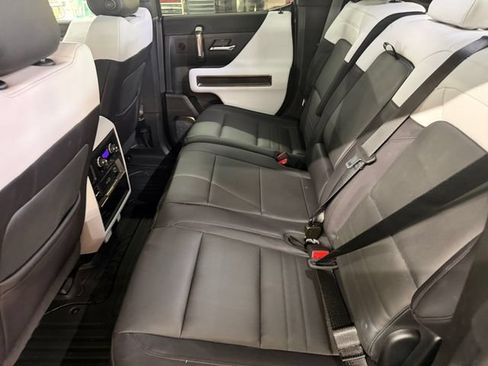 Used 2025 GMC Hummer EV 3X AWD/4WD image 18