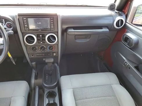 Used 2008 Jeep Wrangler Unlimited Sahara w/ Dual Top Group image 15