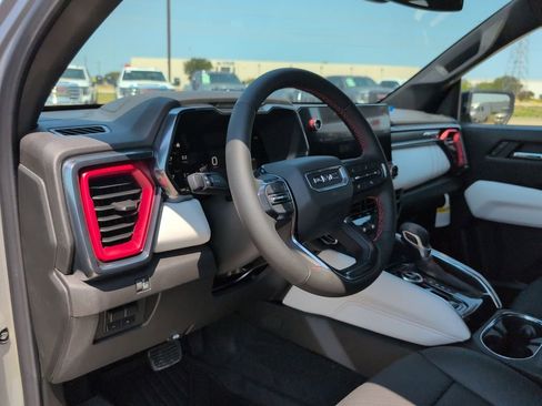 New 2026 GMC Canyon AT4X image 2