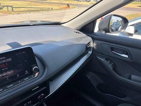 Used 2026 Nissan Rogue SV FWD image 32