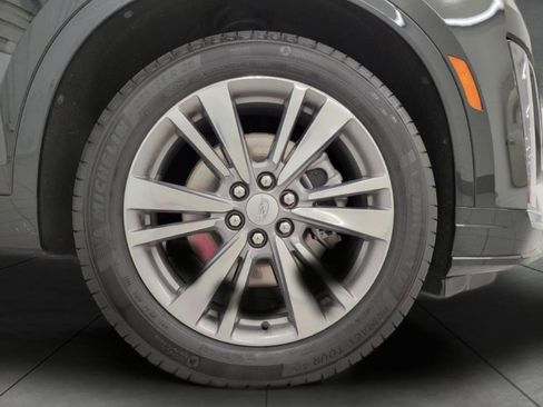 Certified 2025 Cadillac XT6 Premium Luxury image 4