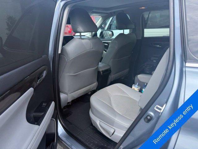 Used 2021 Toyota Highlander Platinum FWD image 9