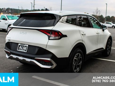 Used 2024 Kia Sportage LX image 6