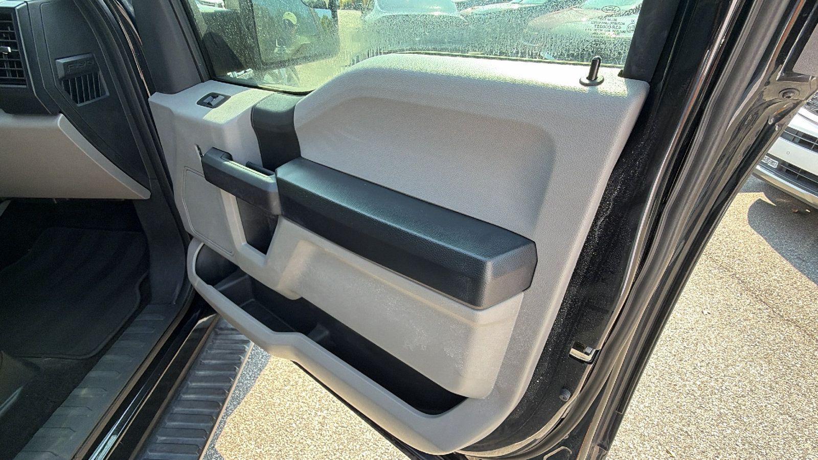 Used 2018 Ford F150 XL w/ Equipment Group 101A Mid AWD/4WD image 18