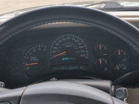 Used 2003 Chevrolet Tahoe LT AWD/4WD image 25