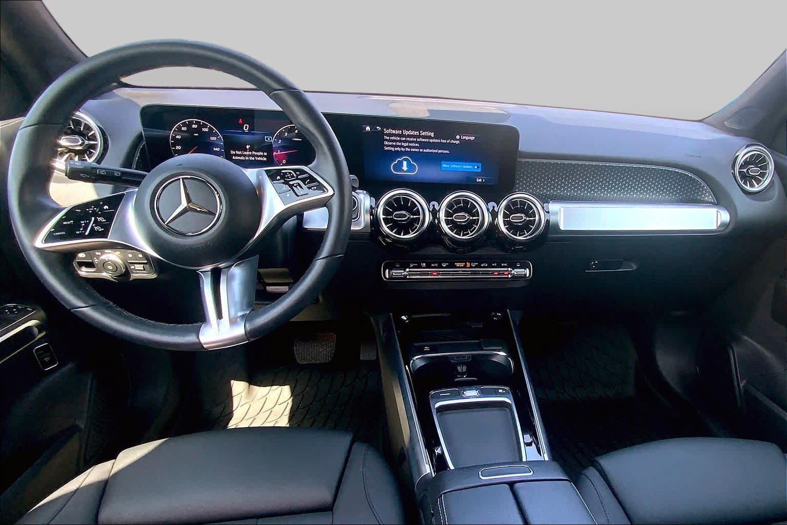 Used 2024 Mercedes-Benz GLB 250 image 14