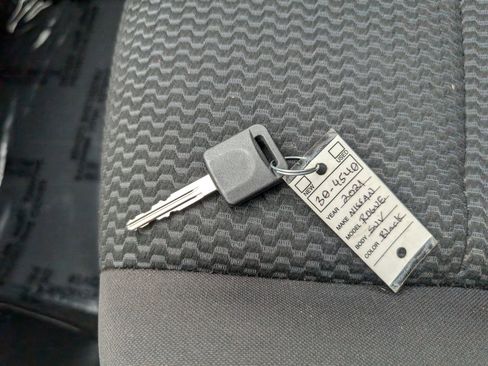 Used 2021 Nissan Rogue Sport S image 24