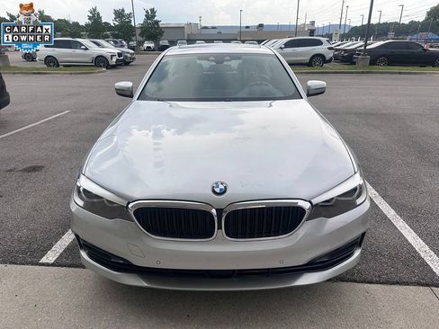 Used 2018 BMW 540i RWD image 2