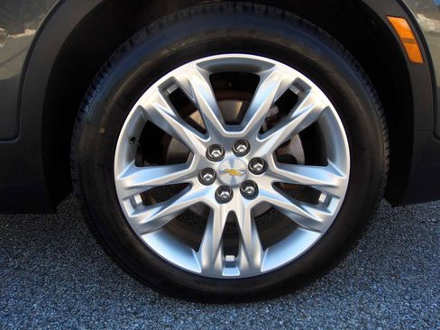 Used 2019 Chevrolet Blazer LT w/ Sun and Wheels Package image 17