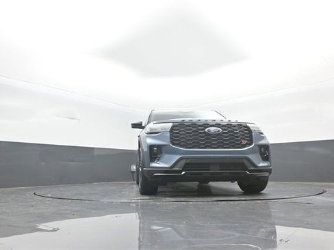 New 2026 Ford Explorer ST image 31
