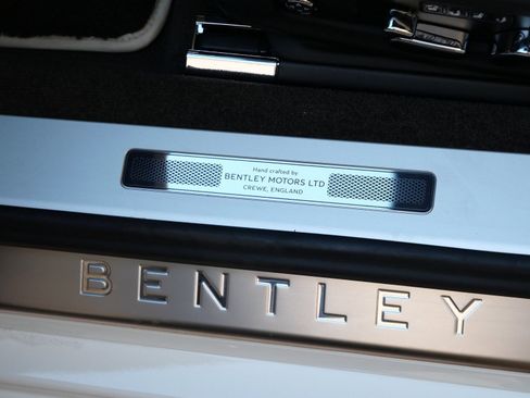 Used 2020 Bentley Continental GT image 15