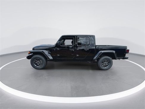 New 2025 Jeep Gladiator Sport image 5