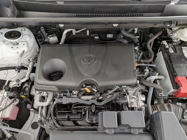 Used 2025 Toyota RAV4 XLE FWD image 26
