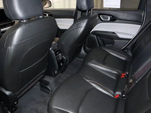 Used 2024 Jeep Compass Limited image 21