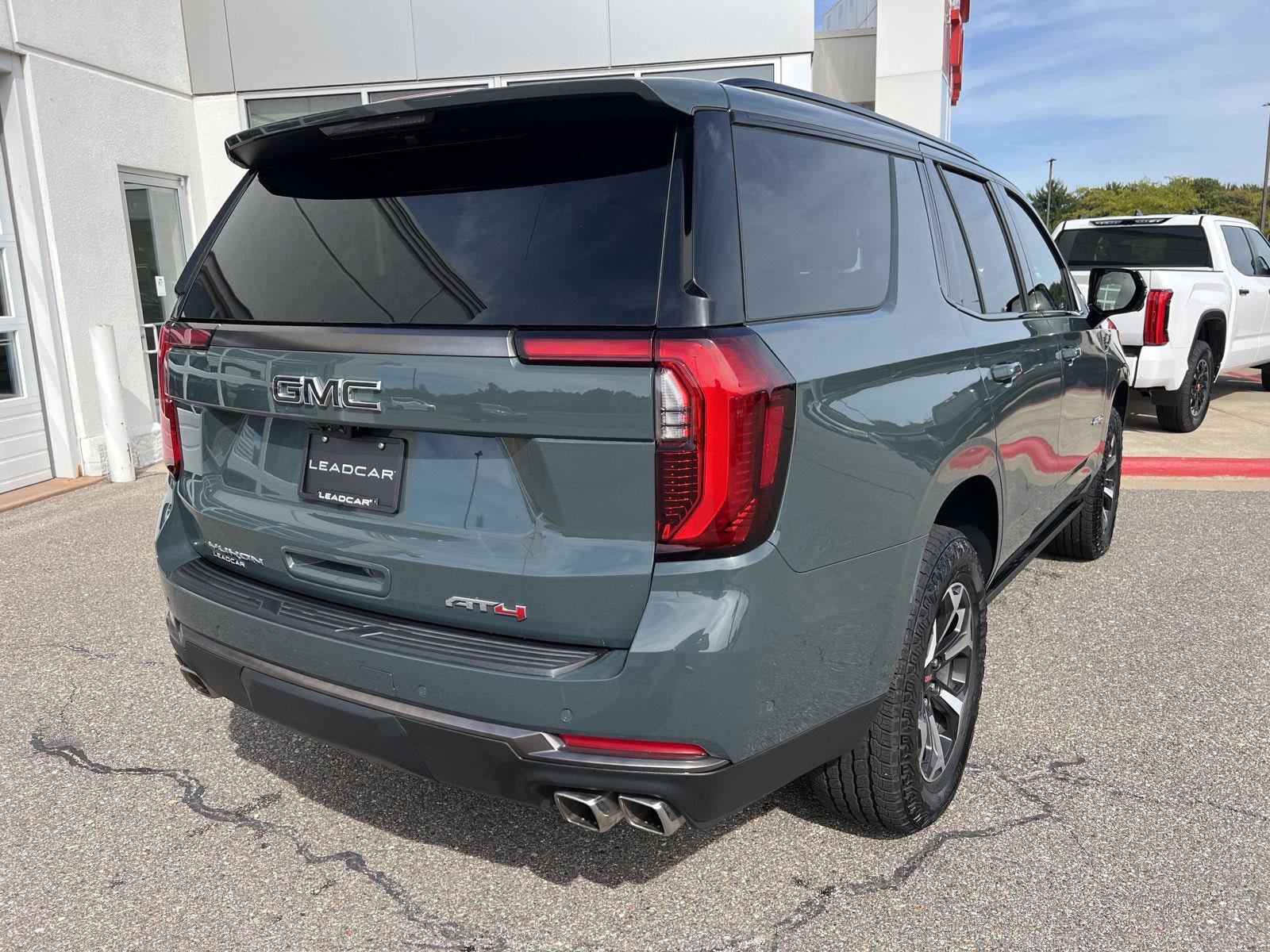 Used 2026 GMC Yukon AT4 Ultimate w/ LPO, Floor Liner Package AWD/4WD image 11
