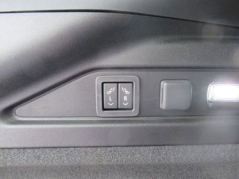 New 2026 Cadillac Lyriq V image 35